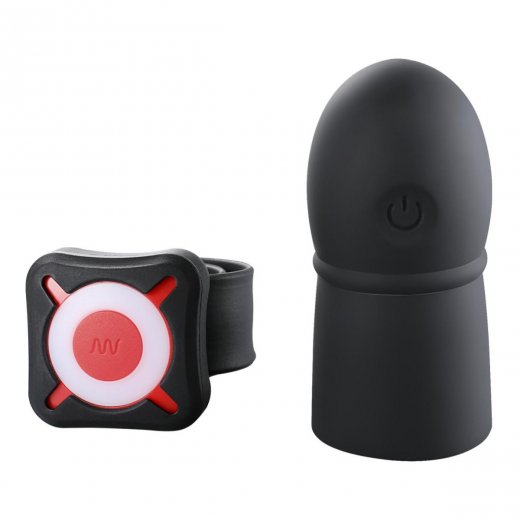 N�vlek na penis OTOUCH Super Striker vibra�n� �ern�